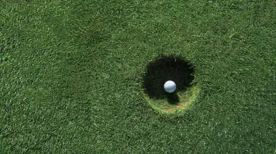 How to Hit a Draw or Fade: Shot-Shaping Tips