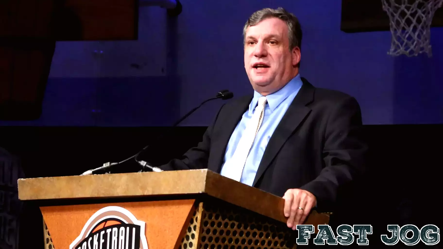 Renowned Sports Commentator John Feinstein Passes Away at 68
