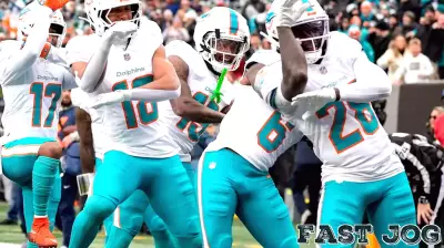 Captivating Photo Highlights from Week 14 of the NFL Season