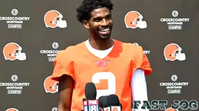 Cleveland Browns rookie QB hits record mark off the field