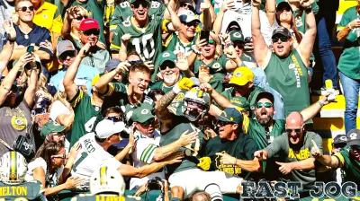 Love's Big Day Leads Packers Past Bears in 31-7 Win