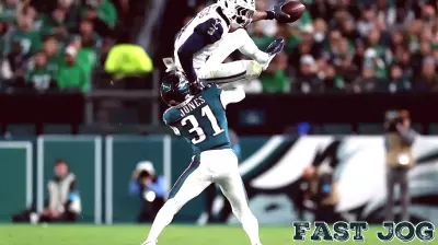 Pickens Scores as Dallas Tops Philadelphia in Week 7