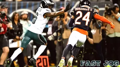 Smith Leads Eagles Receivers With Six Catches Against Bears